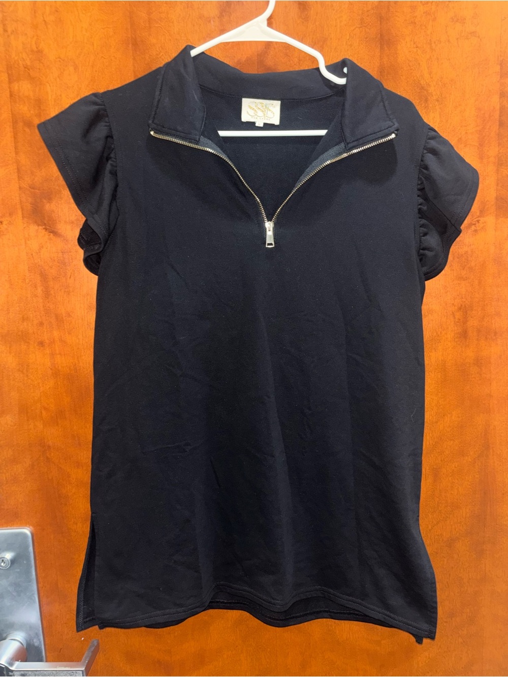 SSYS the label black top with ruffle sleeves